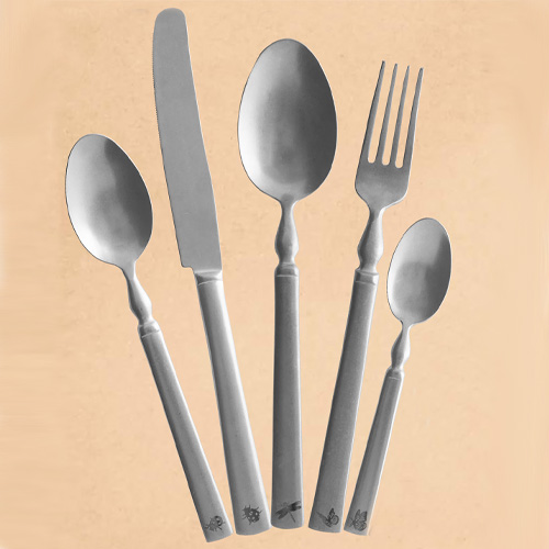 ポルトガル　ボルダロピニェイロ　パロディア　テーブルウエア　食器　